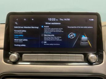 Hyundai Kona 64kWh Premium (10.5kW Charger) (204 ps) - KEYLESS ENTRY - LED - 