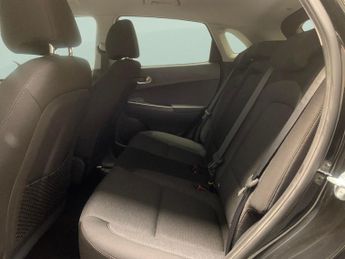 Hyundai Kona 64kWh Premium (10.5kW Charger) (204 ps) - KEYLESS ENTRY - LED - 