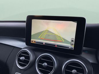 Mercedes-Benz C Class 2.0 C200 AMG Line (Premium Plus) G-Tronic+ (184 ps) - LED - REVE