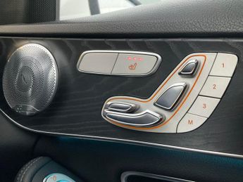 Mercedes-Benz C Class 2.0 C200 AMG Line (Premium Plus) G-Tronic+ (184 ps) - LED - REVE