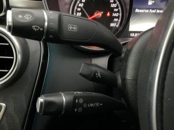 Mercedes-Benz C Class 2.0 C200 AMG Line (Premium Plus) G-Tronic+ (184 ps) - LED - REVE