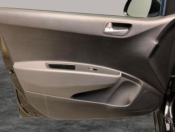 Hyundai i10 1.2 Premium (87 ps) - DAB - PRIVACY GLASS - USB AUDIO