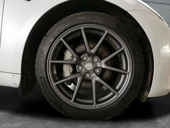 Tesla Model 3 (Dual Motor) Long Range 4WDE (346 ps) - AUTO PARK - LED - REVERS