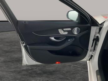 Mercedes-Benz C Class 2.0 C200 AMG Line (Premium Plus) G-Tronic+ (184 ps) - LED - REVE