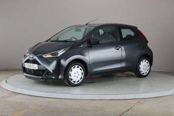 Toyota AYGO 1.0 VVT-i x-play (71 ps) - CLIMATE CONTROL - DAB - AUX