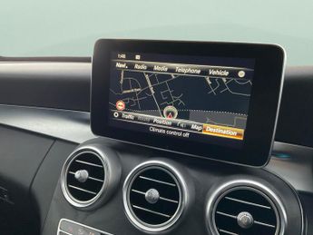 Mercedes-Benz C Class 2.0 C200 AMG Line (Premium Plus) G-Tronic+ (184 ps) - LED - REVE