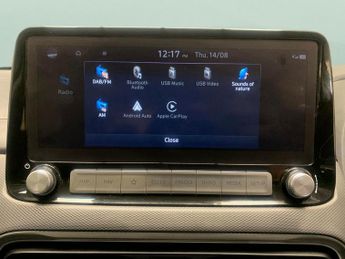 Hyundai Kona 64kWh Premium (10.5kW Charger) (204 ps) - KEYLESS ENTRY - LED - 