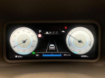 Hyundai Kona 64kWh Premium (10.5kW Charger) (204 ps) - KEYLESS ENTRY - LED - 