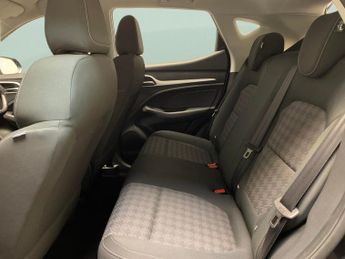 MG MG ZS 44.5kWh Excite (143 ps) - LANE DEPARTURE  - BLUETOOTH - DRIVING 