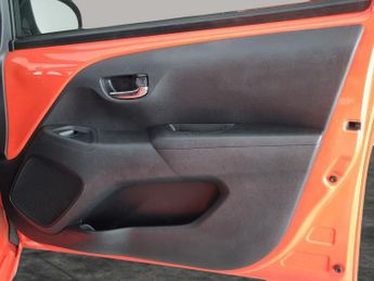 Toyota AYGO 1.0 VVT-i x-cite x-shift Euro 5 Euro 5 (68 ps) - PRIVACY GLASS -