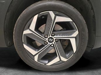 Hyundai Tucson 1.6 h T-GDi 13.8kWh Premium Plug-in 4WD (265 ps) - NAV - HEATED 