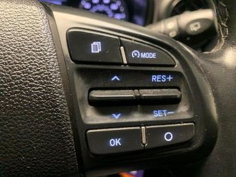 Hyundai i10 1.2 SE Connect (84 ps) - AIR CON - KEYLESS START - DAB