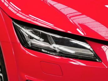 Audi TT 2.0 TFSI 40 S line Coupe S Tronic (197 ps) - ALCANTARA - NAV - B