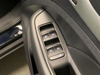 MG MG ZS 44.5kWh Excite (143 ps) - LANE DEPARTURE  - BLUETOOTH - DRIVING 