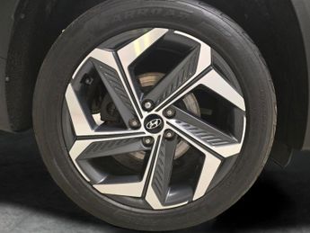 Hyundai Tucson 1.6 h T-GDi 13.8kWh Premium Plug-in 4WD (265 ps) - NAV - HEATED 