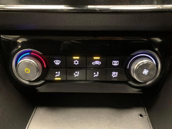 MG MG ZS 44.5kWh Excite (143 ps) - LANE DEPARTURE  - BLUETOOTH - DRIVING 