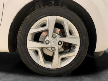 Hyundai i10 1.2 SE Connect (84 ps) - AIR CON - KEYLESS START - DAB