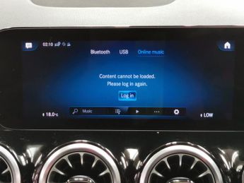 Mercedes-Benz EQA EQA 250 66.5kWh AMG Line (190 ps) - HEATED SEATS - NAV - ALCANTA
