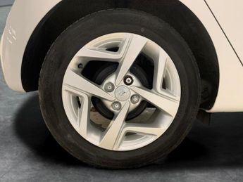 Hyundai i10 1.2 SE Connect (84 ps) - AIR CON - KEYLESS START - USB AUDIO