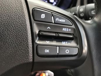 Hyundai i10 1.2 SE Connect (84 ps) - CLIMATE CONTROL - KEYLESS START - DAB