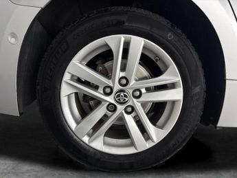 Toyota Corolla 1.8 VVT-h Icon Tech Touring Sports CVT (122 ps) - HEATED SEATS -