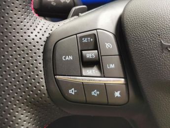 Ford Puma 1.0T EcoBoost MHEV ST-Line DCT (125 ps) - HEATED STEERING - LANE
