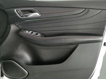 MG Mg Hs 1.5 T-GDI 16.6kWh Exclusive Plug-in (258 ps) - REVERSE CAM - NAV