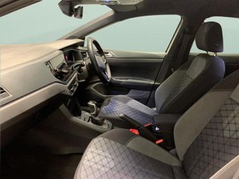 Volkswagen Polo 1.0 TSI R-Line DSG (110 ps) - DIGITAL DASH - SPEED LIMIT RECOG