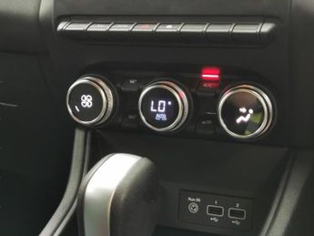 Renault Captur 1.6 E-TECH Iconic Edition (145 ps) - SPEED LIMIT RECOG - PARK SE
