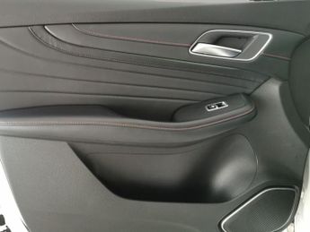 MG Mg Hs 1.5 T-GDI 16.6kWh Exclusive Plug-in (258 ps) - REVERSE CAM - NAV