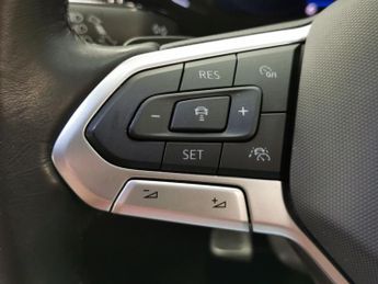Volkswagen Polo 1.0 TSI R-Line DSG (110 ps) - DIGITAL DASH - SPEED LIMIT RECOG