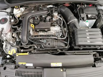 Volkswagen Polo 1.0 TSI R-Line DSG (110 ps) - DIGITAL DASH - SPEED LIMIT RECOG