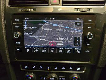 Volkswagen Golf 2.0 TDI Match Edition DSG (150 ps) - CLIMATE CONTROL - SD CARD M