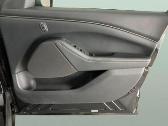 Ford Mustang Mach-e Standard Range 70kWh Automatic (269 ps) - REVERSE CAM - NAV