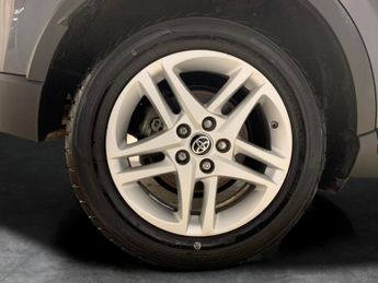 Toyota C-HR 1.8 VVT-h GPF Icon CVT (122 ps) - 17IN ALLOYS - CLIMATE CONTROL