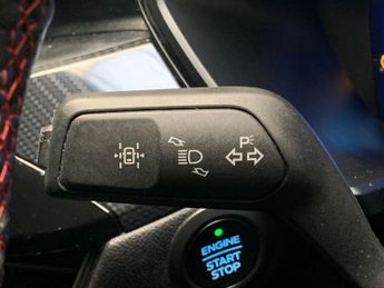 Ford Kuga 2.5 EcoBoost Duratec 14.4kWh ST-Line Plug-in CVT (225 ps) - NAV