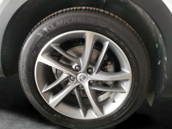 MG Mg Hs 1.5 T-GDI Exclusive DCT (162 ps) - REVERSE CAM - NAV - HEATED LE