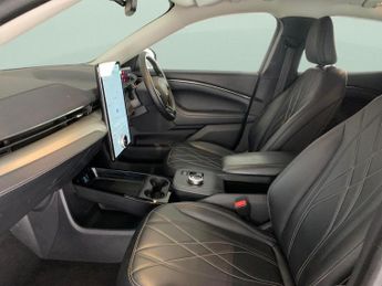 Ford Mustang Mach-e Standard Range 70kWh Automatic (269 ps) - REVERSE CAM - NAV