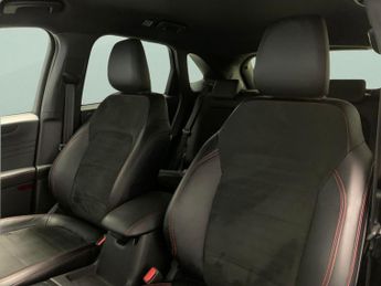 Ford Kuga 2.5 EcoBoost Duratec 14.4kWh ST-Line Plug-in CVT (225 ps) - NAV