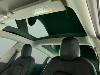 Tesla Model 3 Standard Range Plus RWD (241 bhp) - AUTO PARK - LED - REVERSE CA
