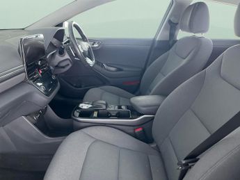 Hyundai Ioniq 38.3kWh Premium (136 ps) - LED - REVERSE CAM - NAV