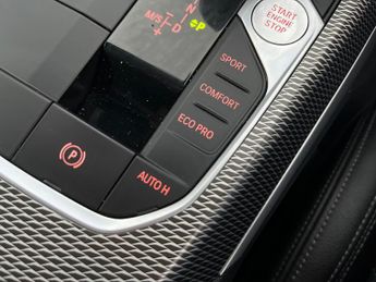 BMW 3 Series 2.0 320d MHT M Sport (190 ps) - AUTO PARK - REVERSE CAM - HEATED
