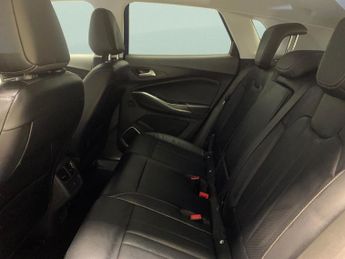 Vauxhall Grandland X 1.6 13.2kWh Ultimate Nav Plug-in 4WD 4 (300 ps) - AUTO PARK - LE