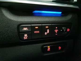 Kia Niro 64kWh 4+ (201 bhp) - LED - REVERSE CAM - NAV