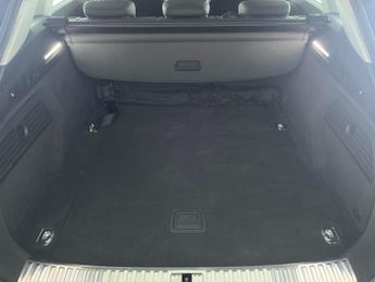Audi e-tron 55 Technik quattro 95kWh (11kW Charger) (408 ps) - LED - REVERSE