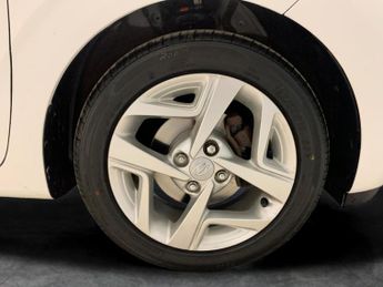 Hyundai i10 1.2 SE Connect (84 ps) - CLIMATE CONTROL - DAB - USB AUDIO