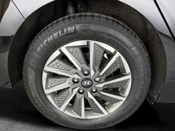 Hyundai Ioniq 38.3kWh Premium (136 ps) - LED - REVERSE CAM - NAV