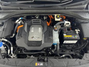 Hyundai Ioniq 38.3kWh Premium (136 ps) - LED - REVERSE CAM - NAV