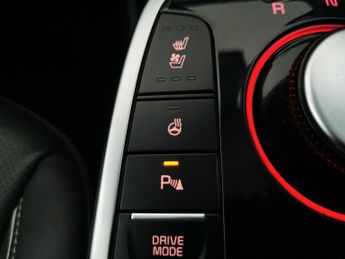 Kia Niro 64kWh 4+ (201 bhp) - LED - REVERSE CAM - NAV