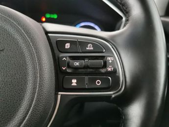 Kia Niro 64kWh 4+ (201 bhp) - LED - REVERSE CAM - NAV